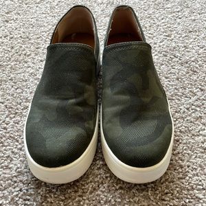 Steve Madden Platform Slip-ons